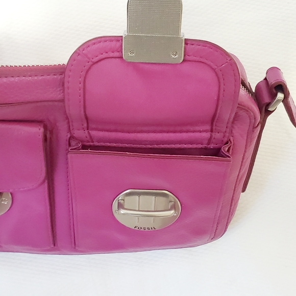 Fossil Riley Fuchsia Leather Crossbody Bag - Picture 7 of 13